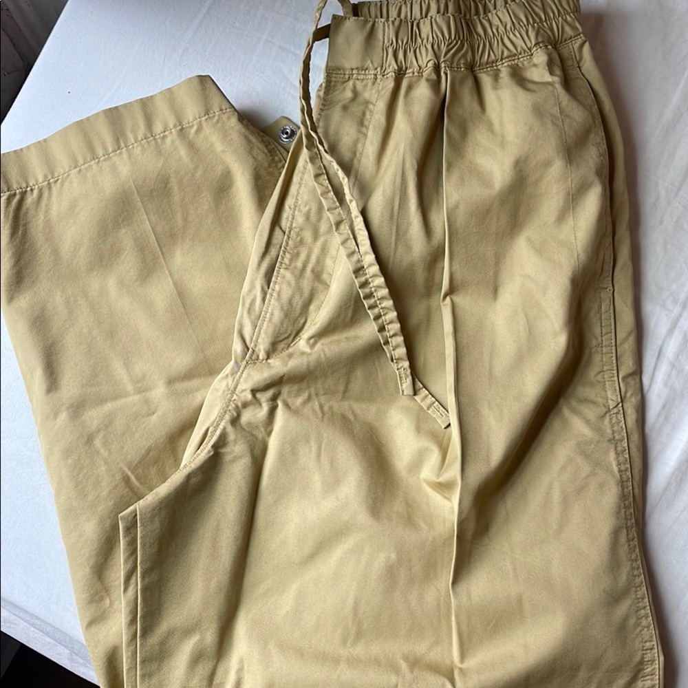 Uniqlo Tan Chinos with Relaxed Fit and Smooth Texture